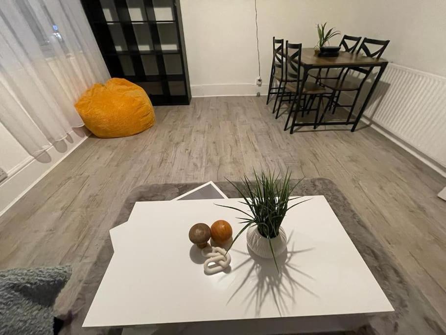 Stunning 2 Bedroom On Tower Bridge London Eksteriør bilde