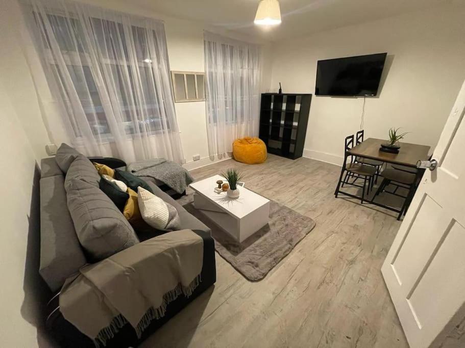 Stunning 2 Bedroom On Tower Bridge London Eksteriør bilde