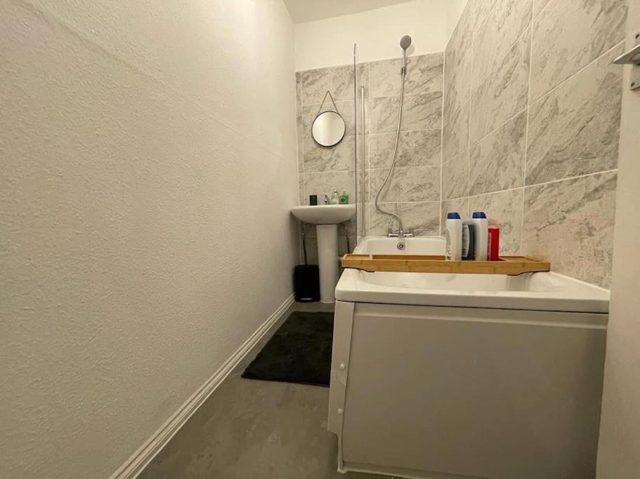 Stunning 2 Bedroom On Tower Bridge London Eksteriør bilde
