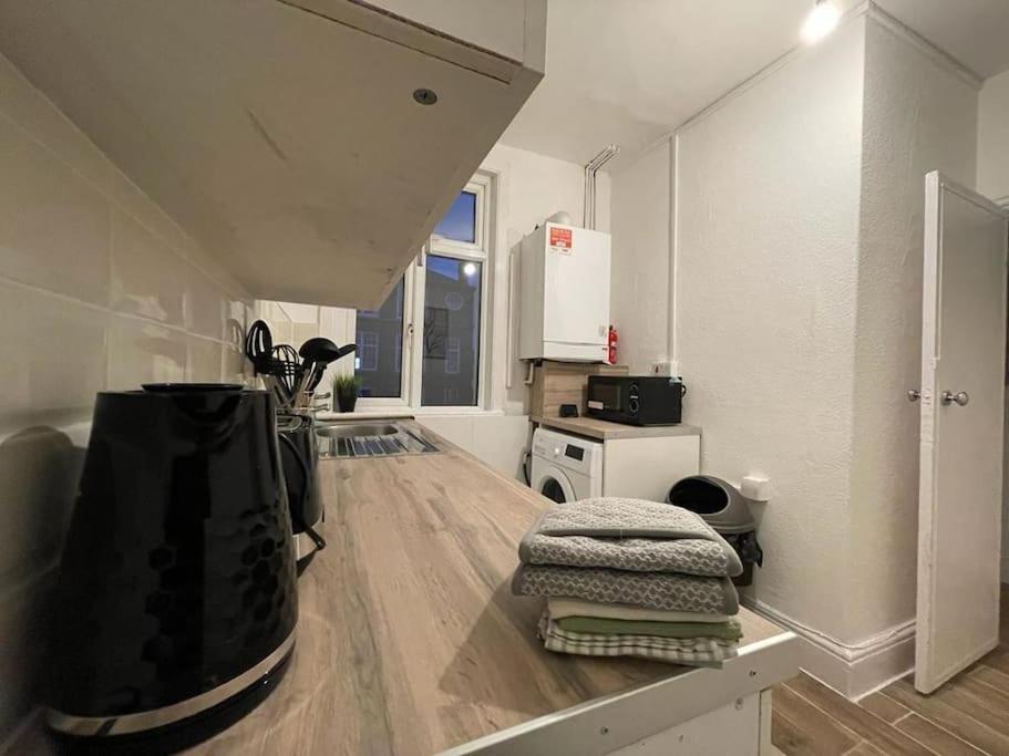 Stunning 2 Bedroom On Tower Bridge London Eksteriør bilde
